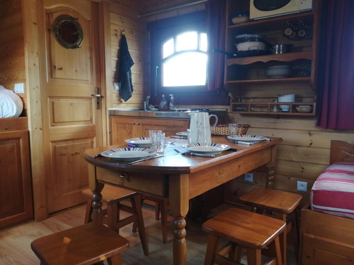 Les Roulottes De La Ferme Des Chanaux Saint-Julien-d'Ance Buitenkant foto